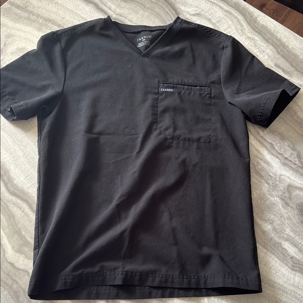Jaanuu Black Short Sleeve Tee (one pocket)